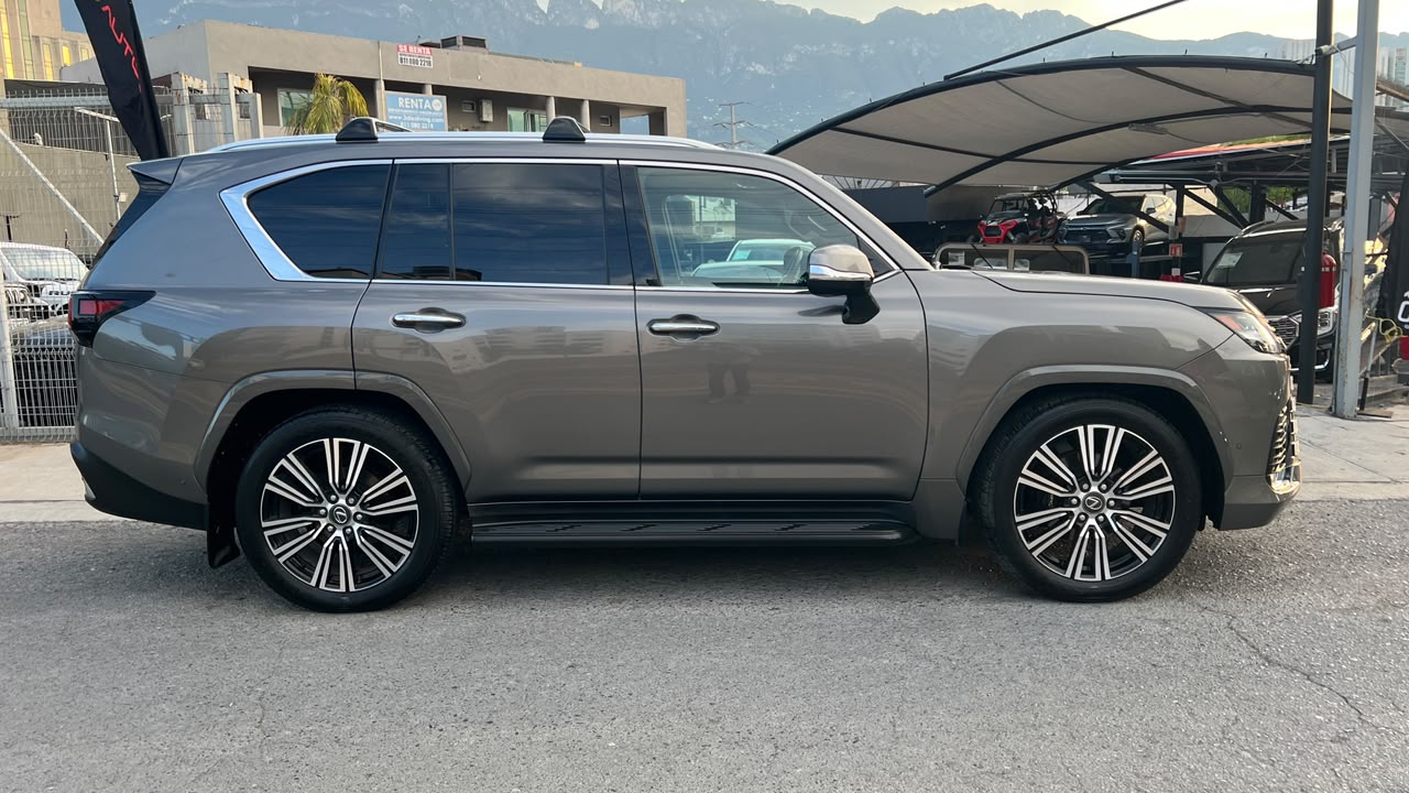 LEXUS LX 700H LUXURY 2026