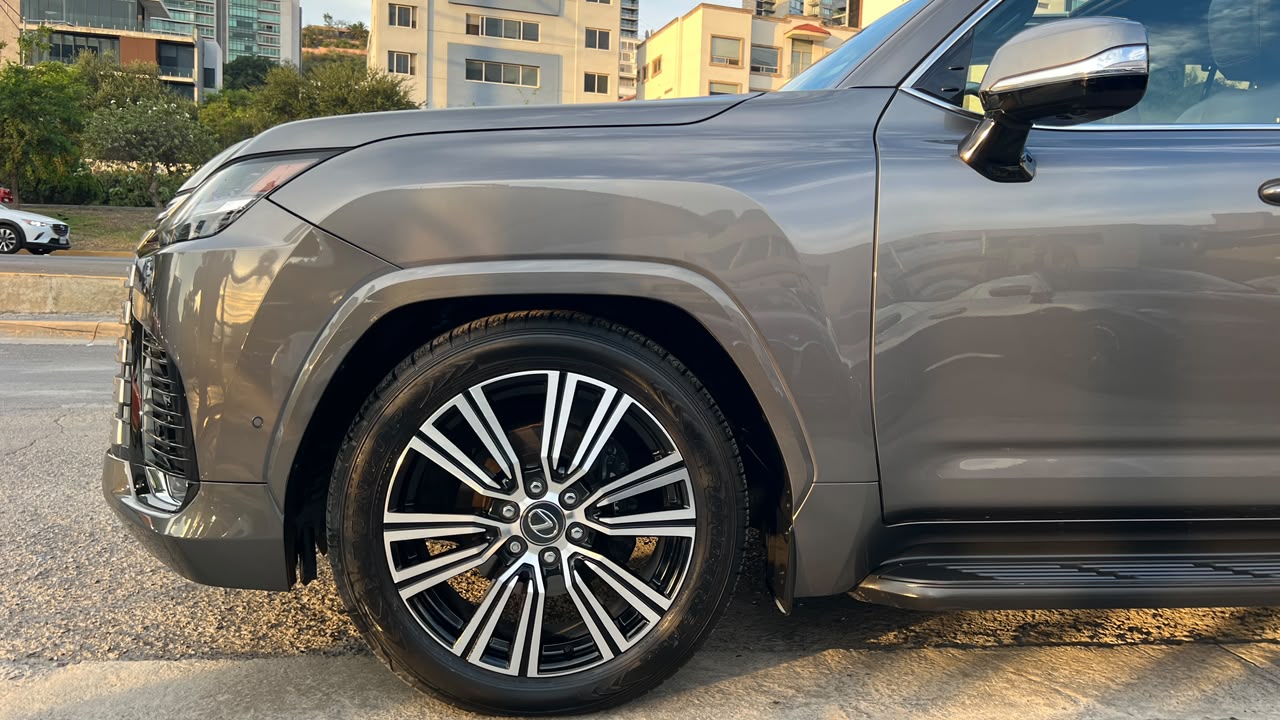 LEXUS LX 700H LUXURY 2026