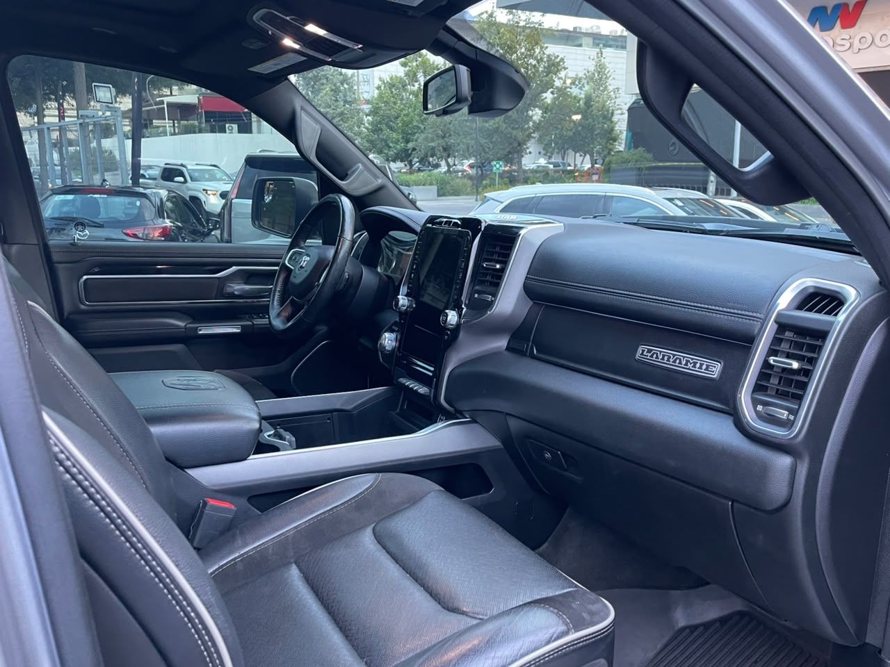 RAM 1500 LARAMIE SPORT 4X4