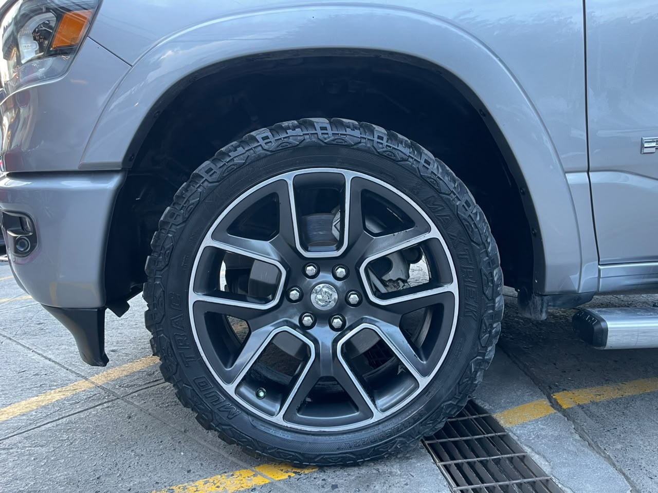 RAM 1500 LARAMIE SPORT 4X4