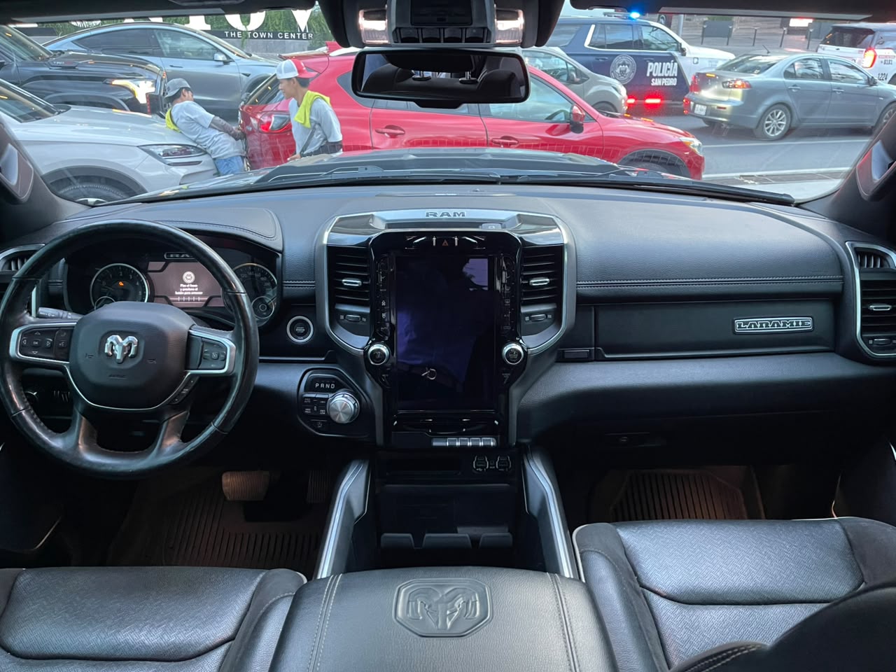RAM 1500 LARAMIE SPORT 4X4