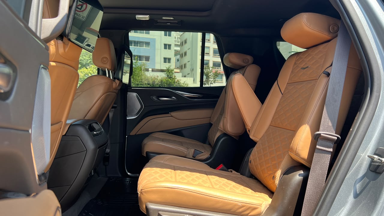 CADILLAC ESCALADE SUV 2023