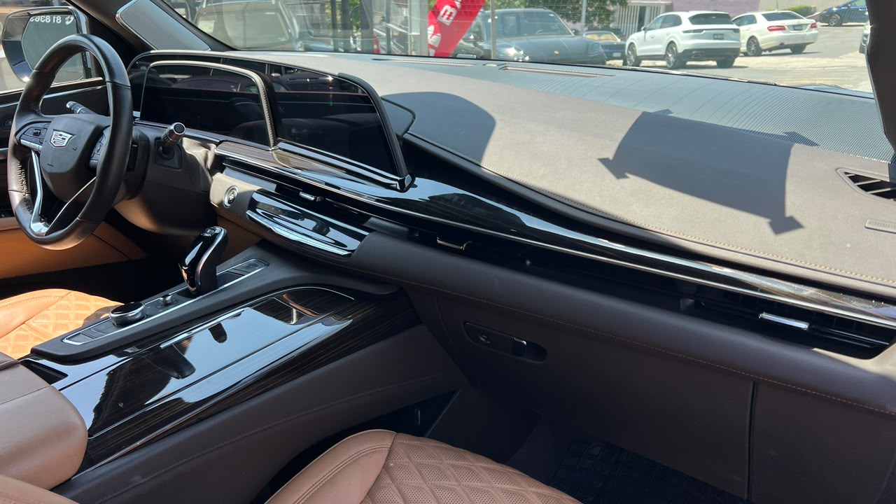 CADILLAC ESCALADE SUV 2023