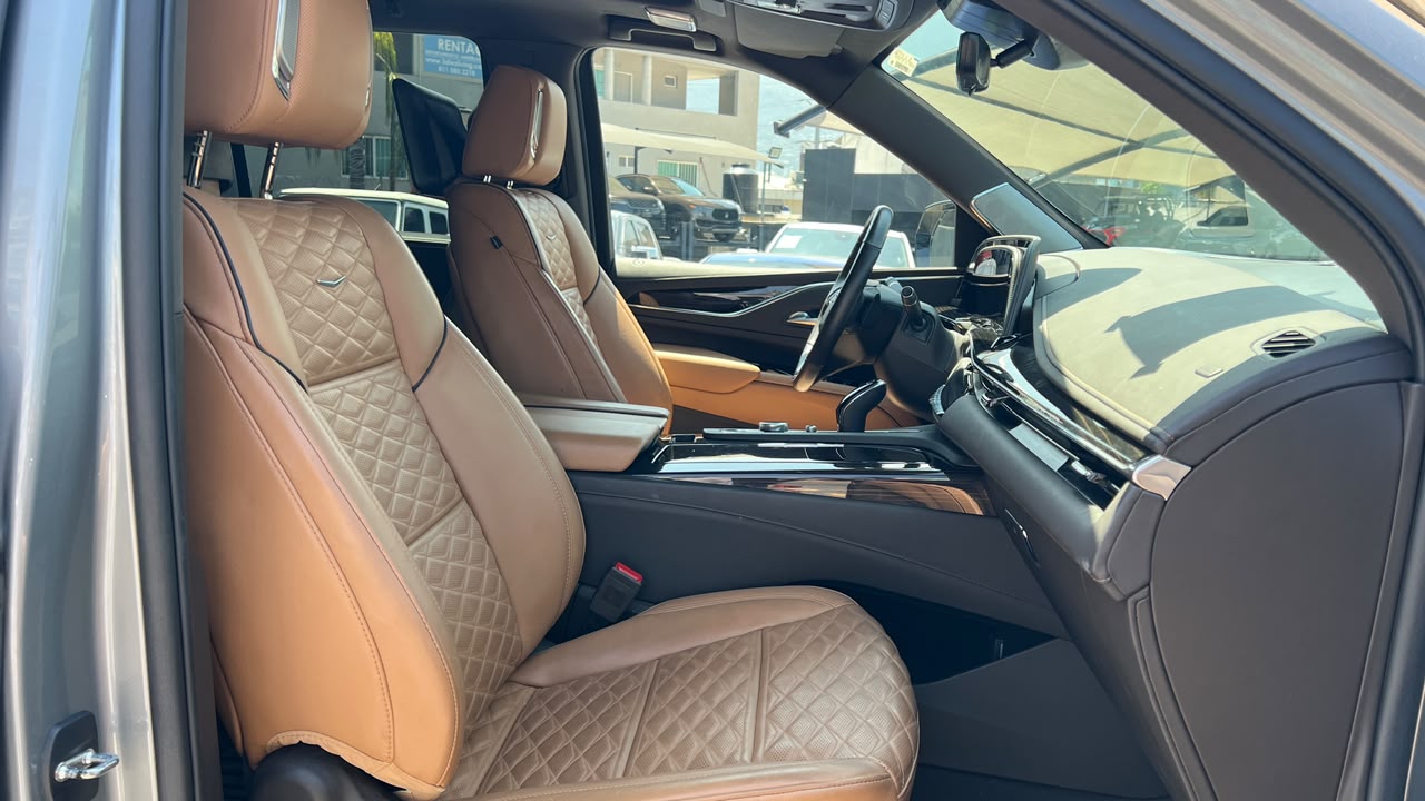 CADILLAC ESCALADE SUV 2023