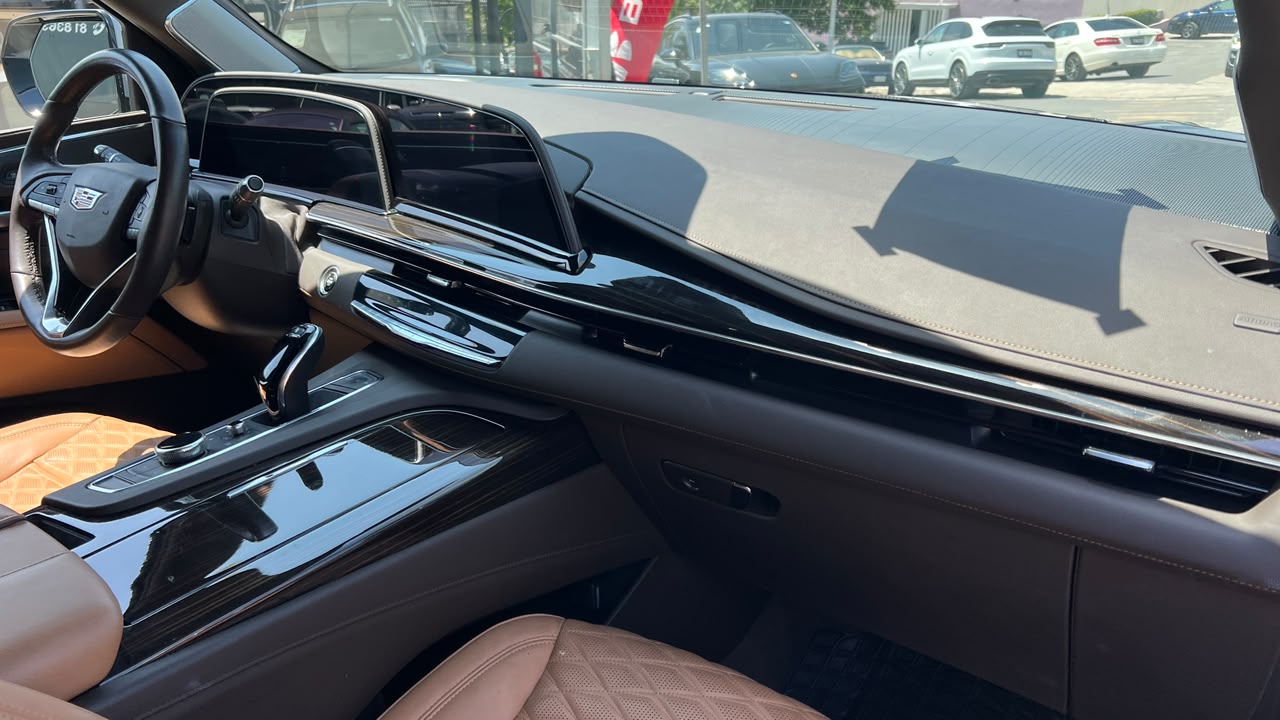 CADILLAC ESCALADE SUV 2023