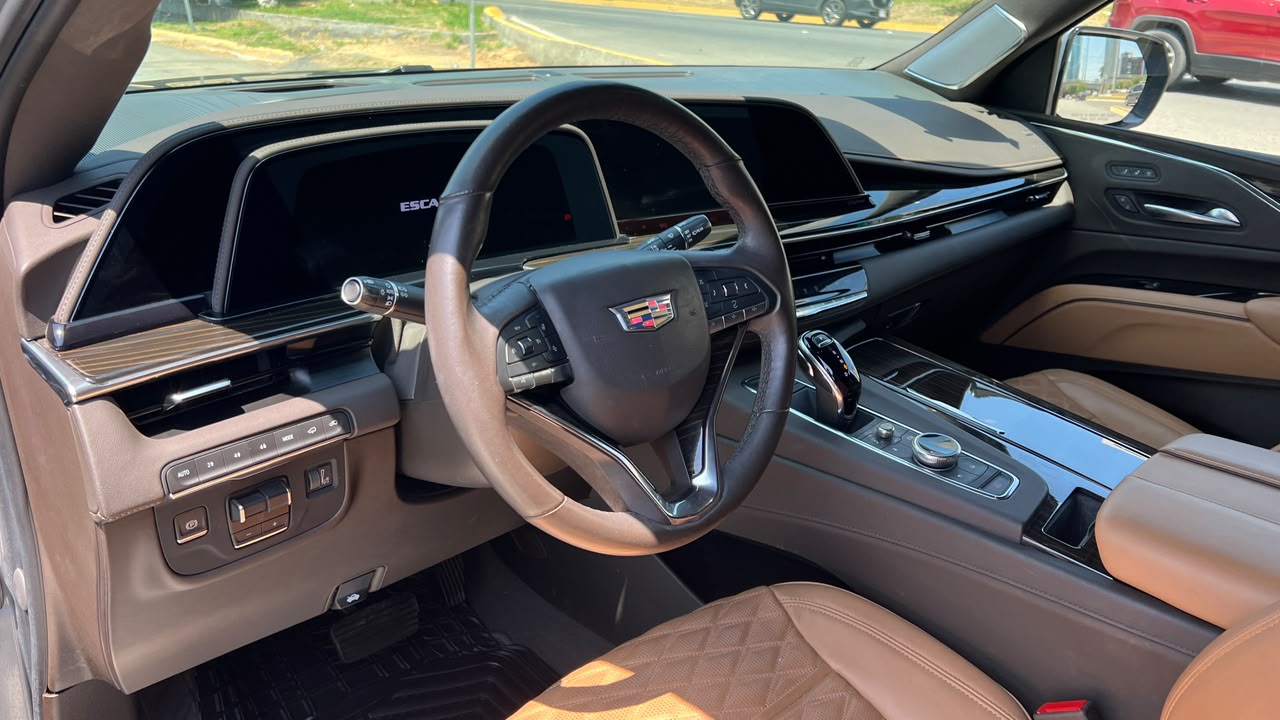 CADILLAC ESCALADE SUV 2023