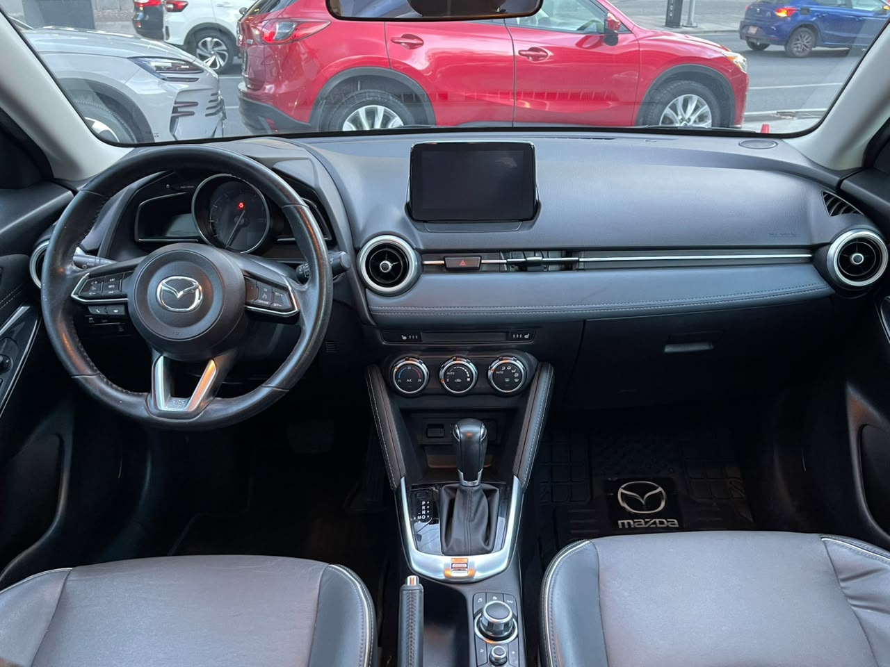 MAZDA 2 HATCHBAK SKY ACTIVE CARBON EDITION