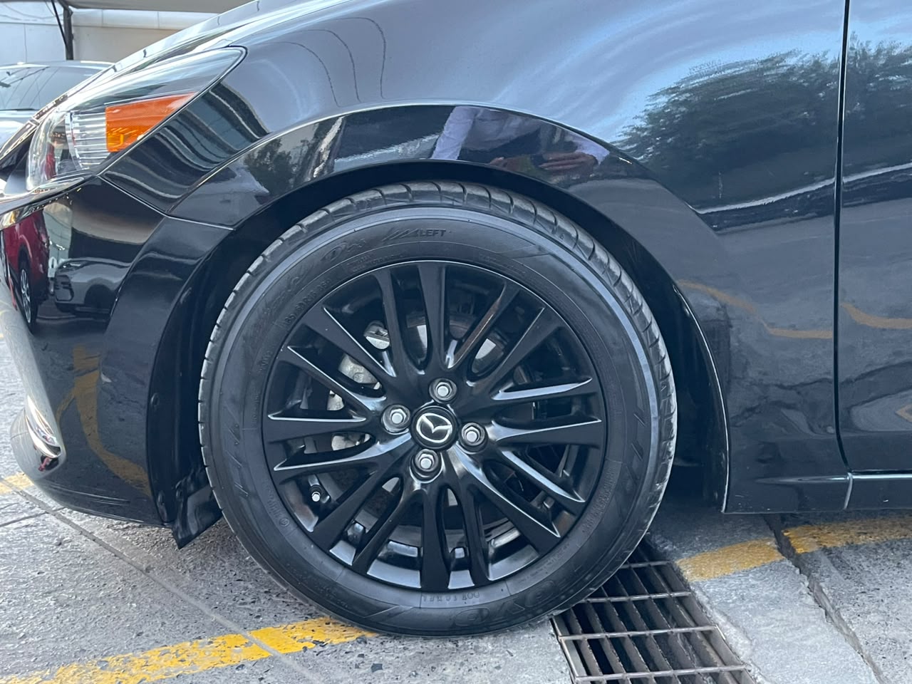 MAZDA 2 HATCHBAK SKY ACTIVE CARBON EDITION