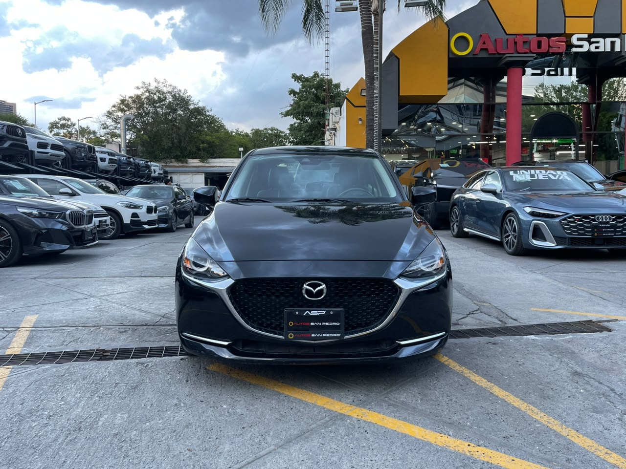MAZDA 2 HATCHBAK SKY ACTIVE CARBON EDITION