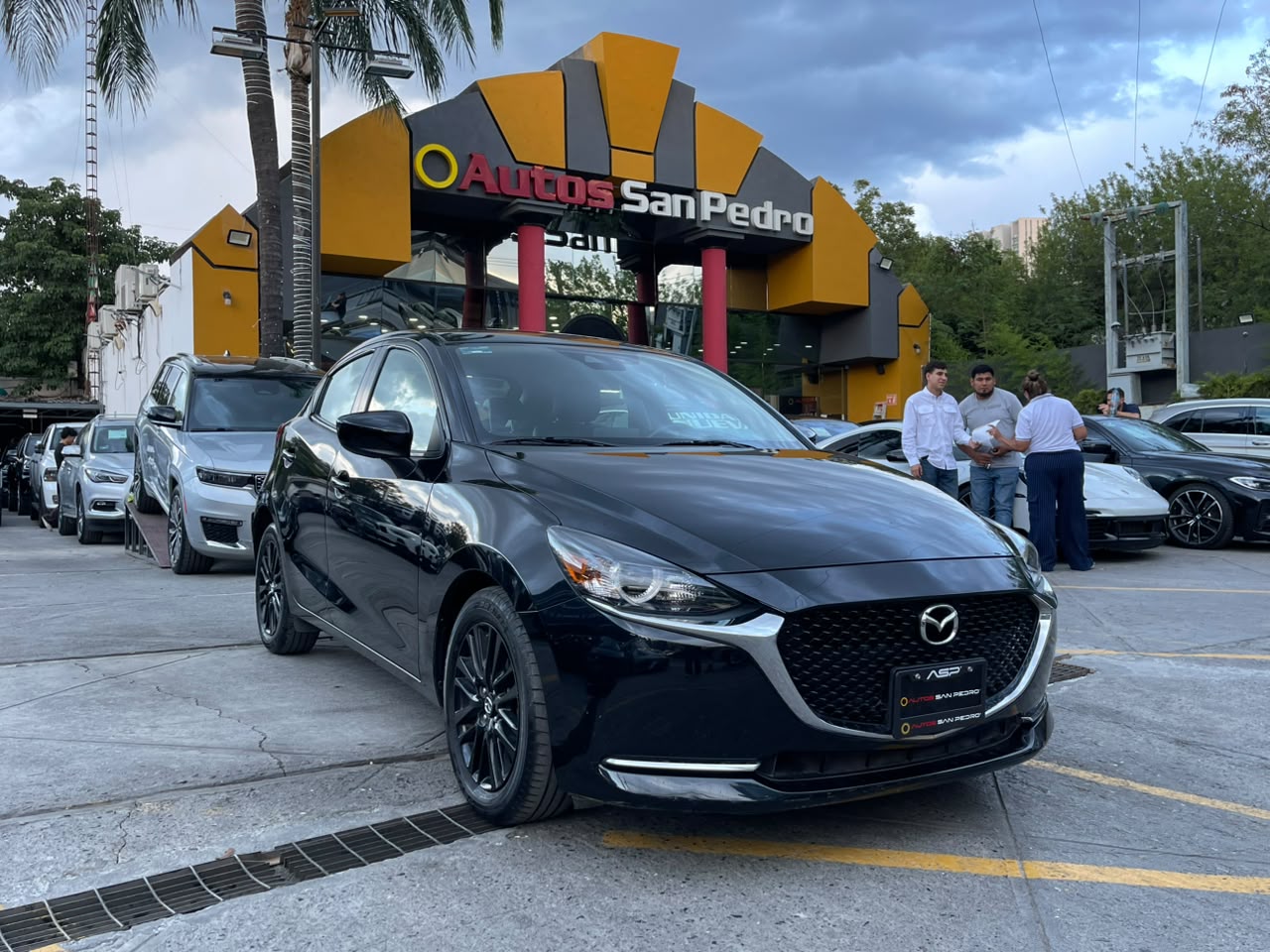 MAZDA 2 HATCHBAK SKY ACTIVE CARBON EDITION