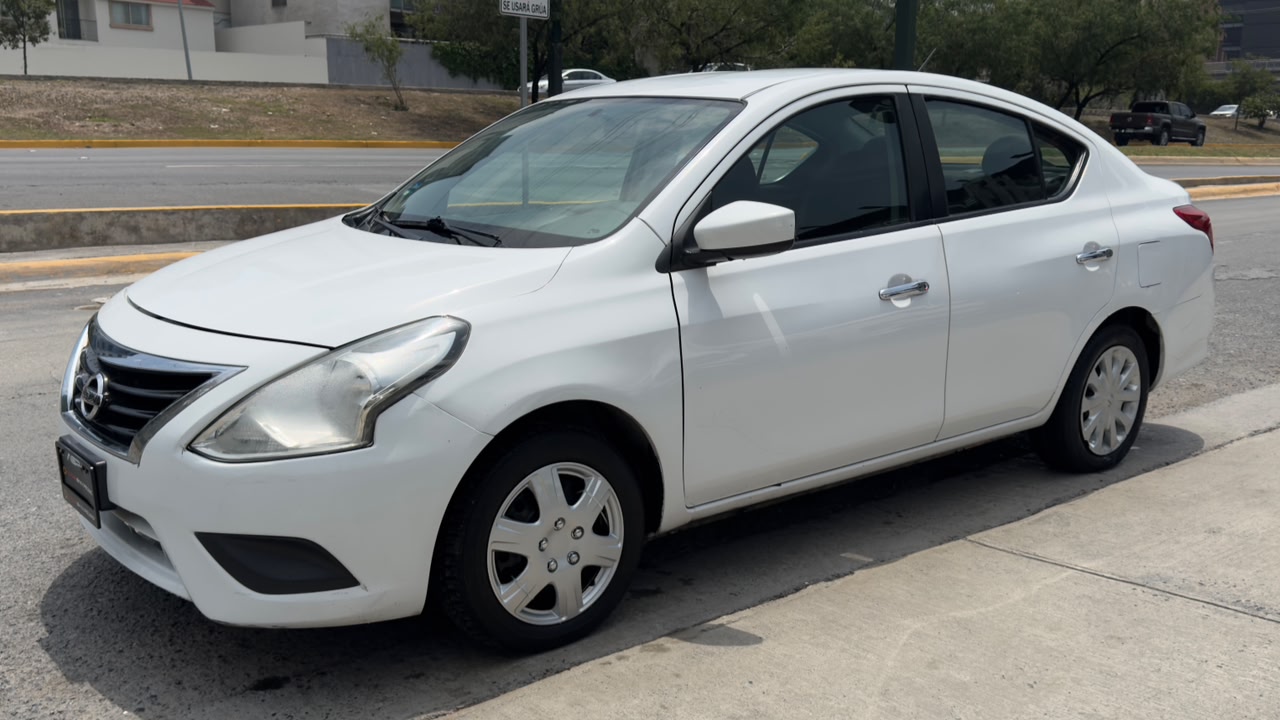 NISSAN VERSA SENCE 2017