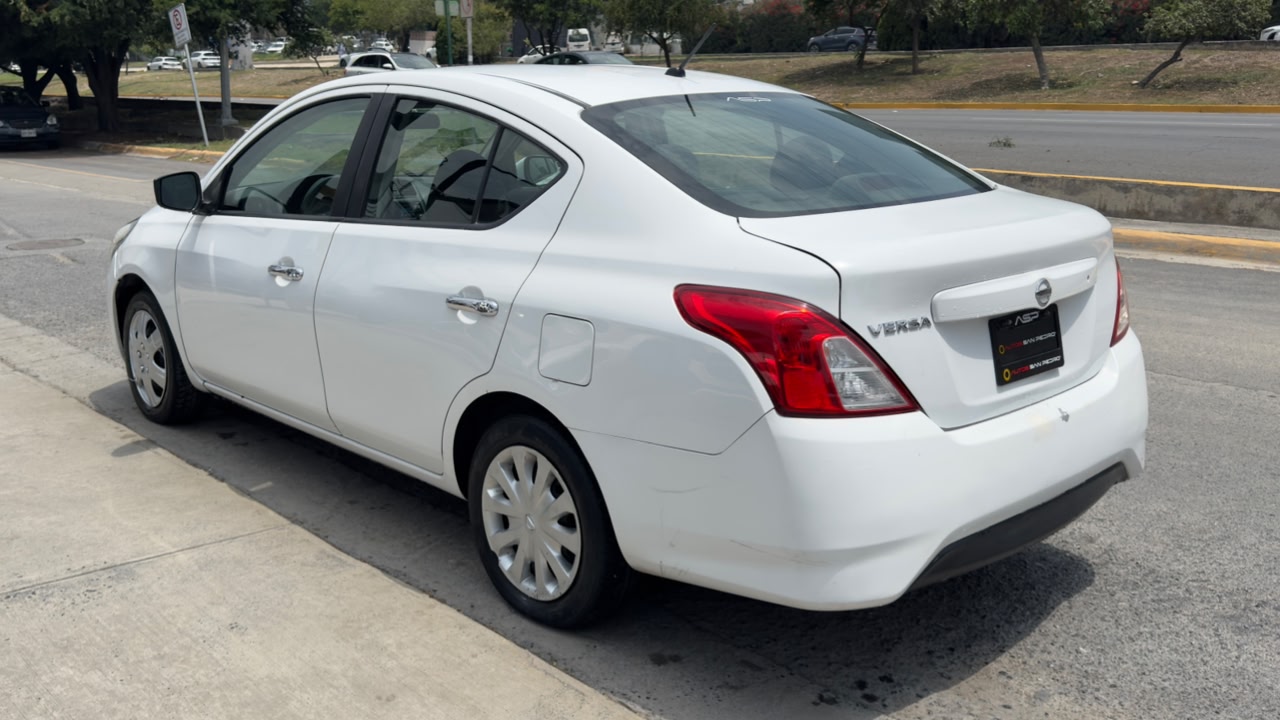 NISSAN VERSA SENCE 2017