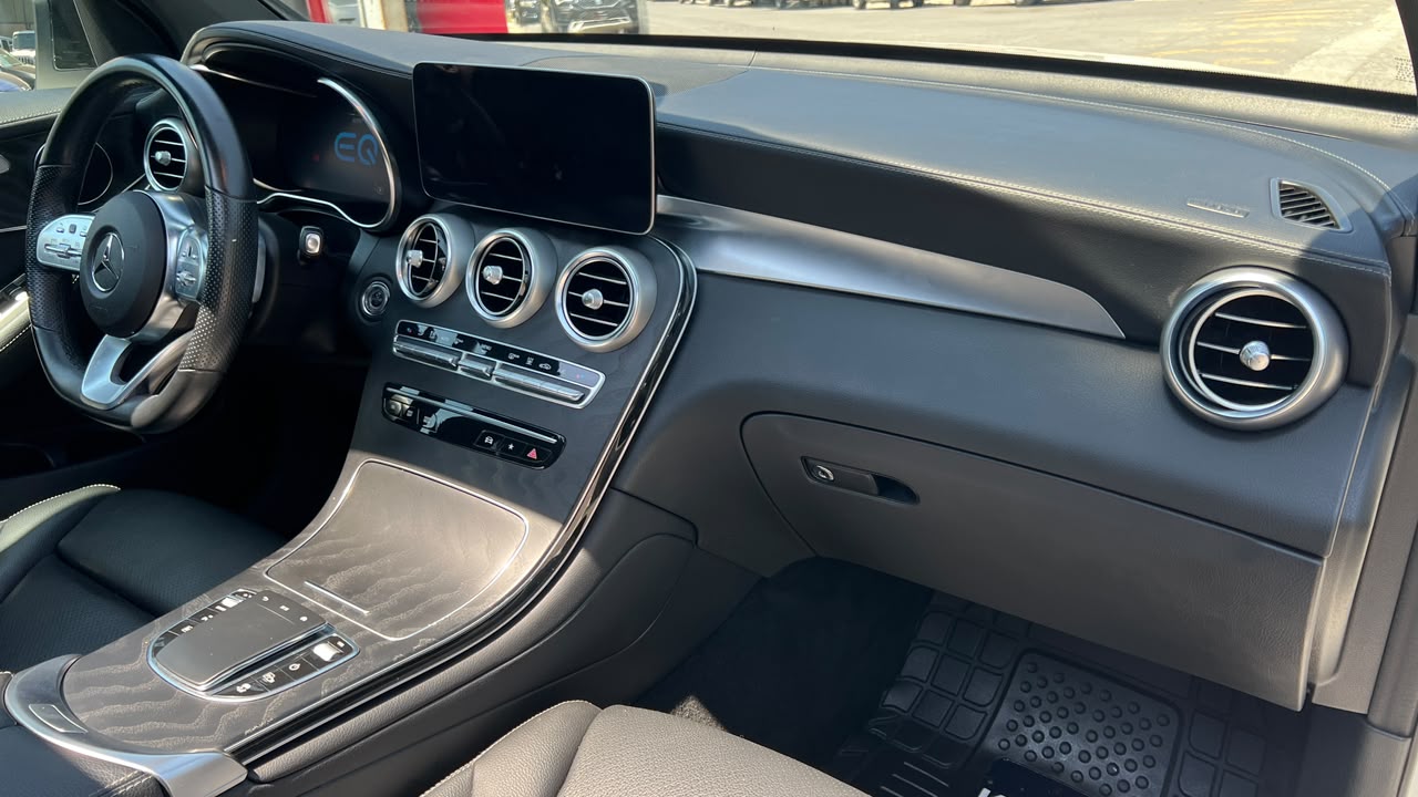 MERCEDES BENZ GLC 300E COUPE 2023