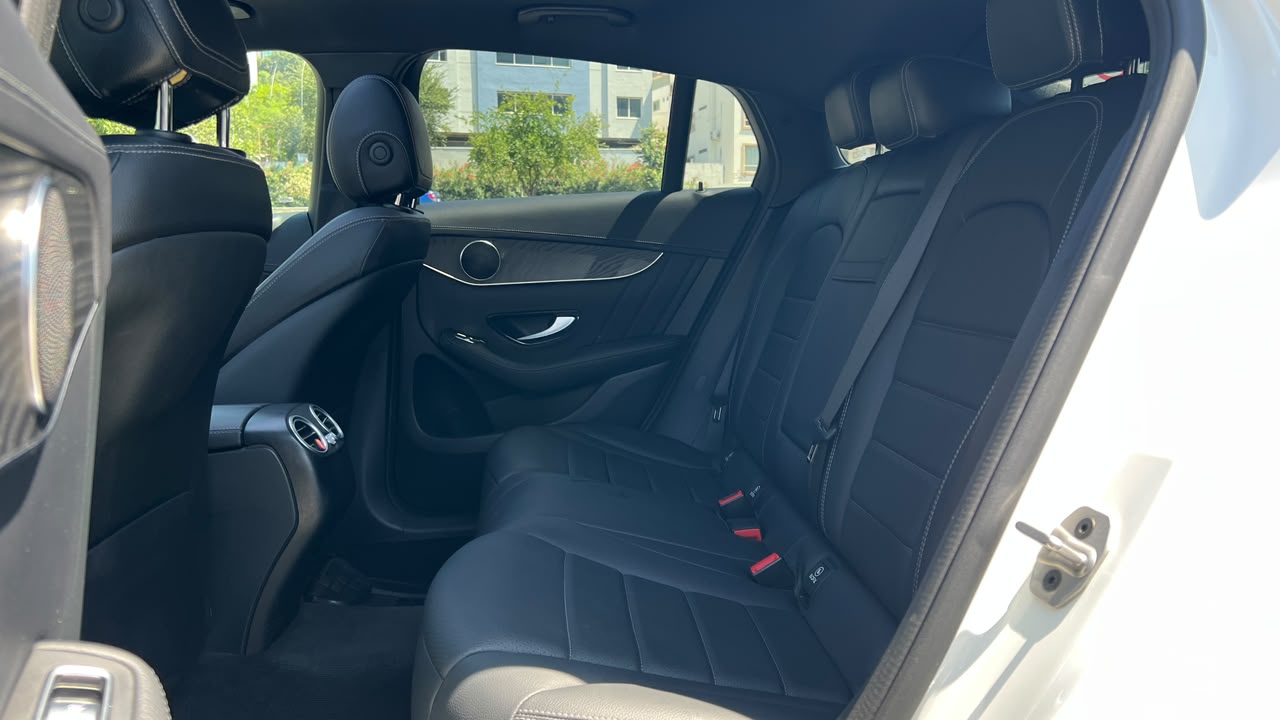 MERCEDES BENZ GLC 300E COUPE 2023