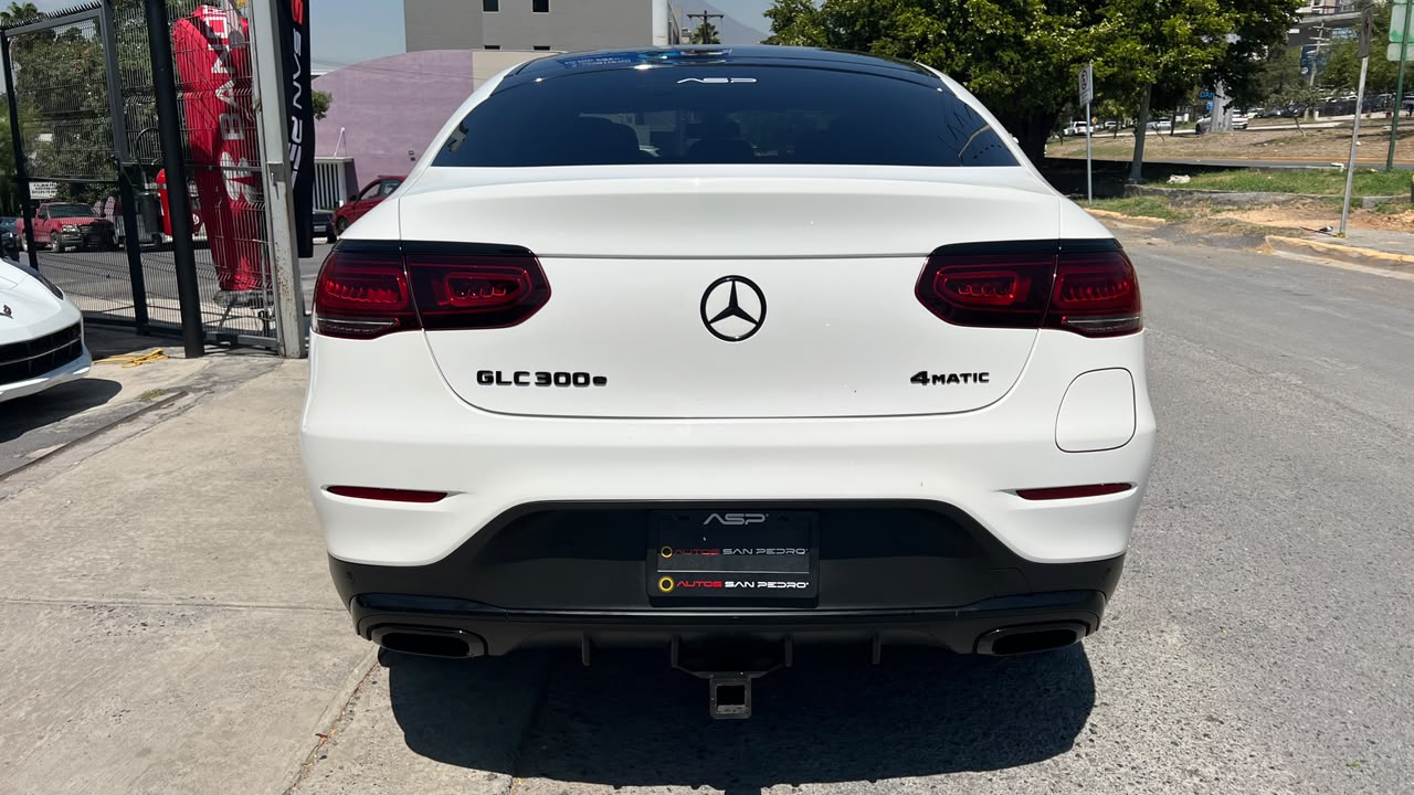MERCEDES BENZ GLC 300E COUPE 2023