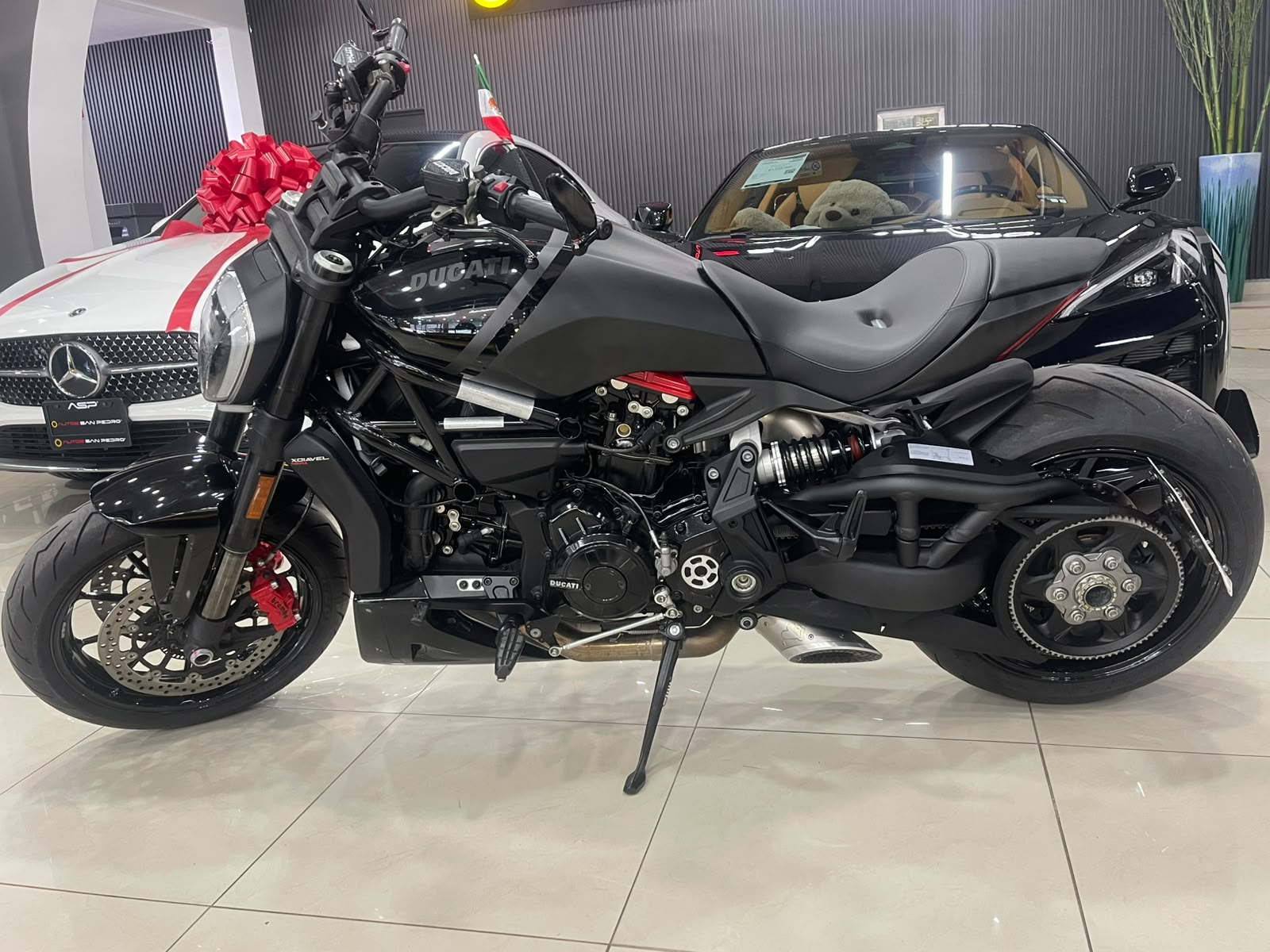 DUCATI XDIAVEL NERA THRILLING