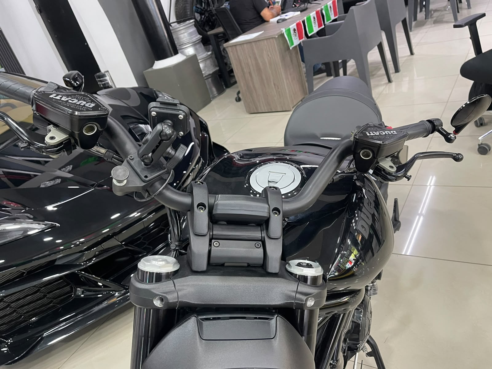 DUCATI XDIAVEL NERA THRILLING