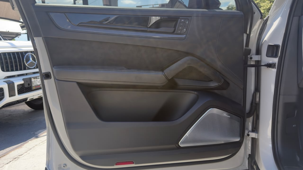 PORSCHE CAYENNE TURBO GT 2024
