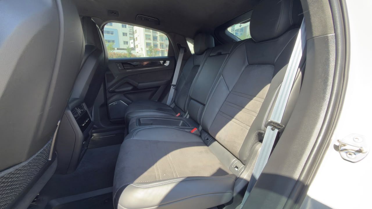 PORSCHE CAYENNE TURBO GT 2024