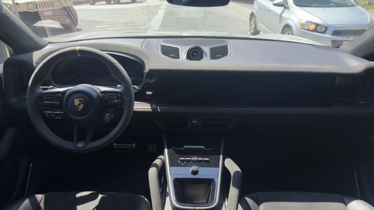 PORSCHE CAYENNE TURBO GT 2024
