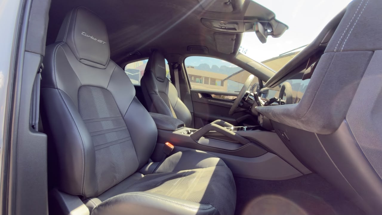 PORSCHE CAYENNE TURBO GT 2024