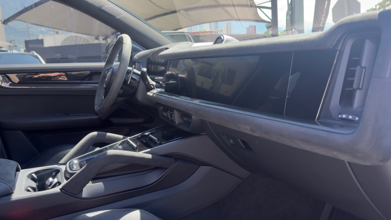 PORSCHE CAYENNE TURBO GT 2024