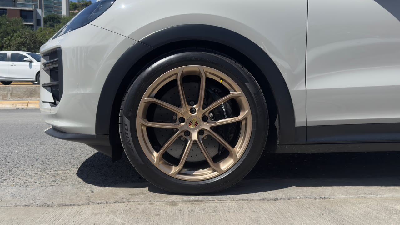 PORSCHE CAYENNE TURBO GT 2024