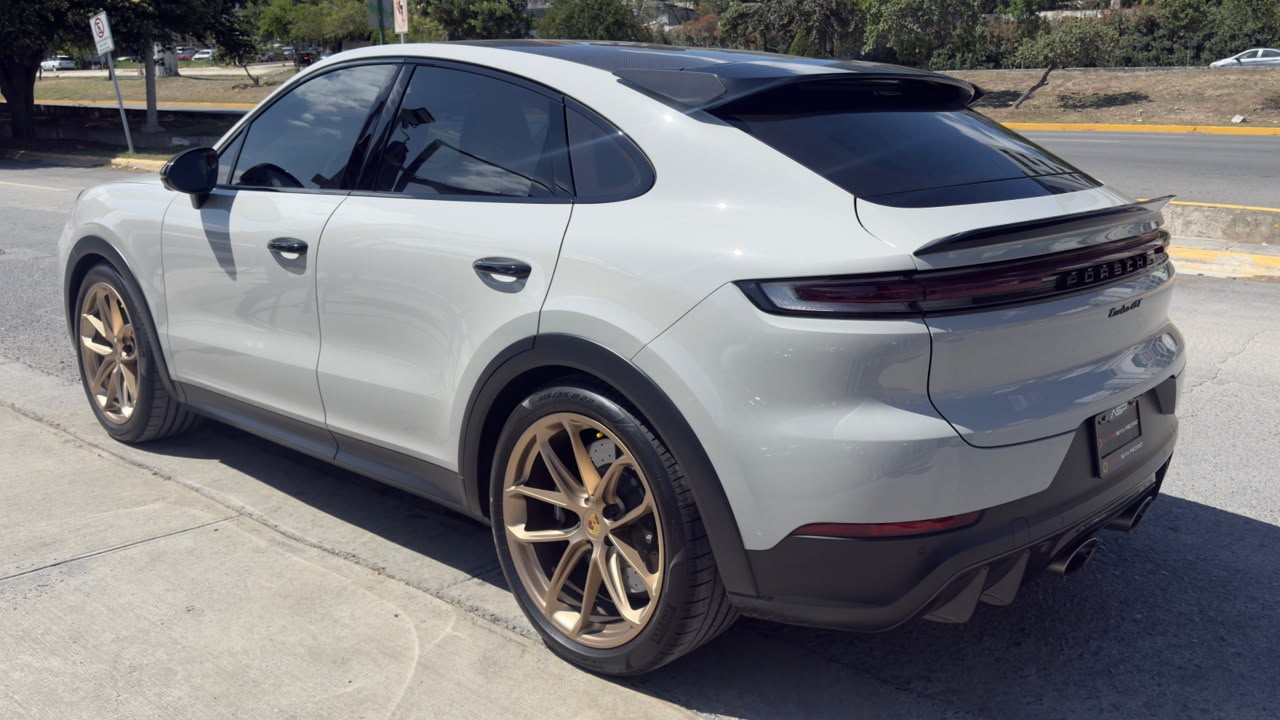 PORSCHE CAYENNE TURBO GT 2024