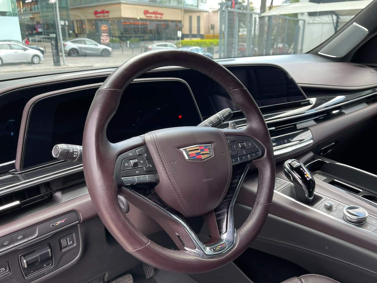 ESCALADE V-SPORT