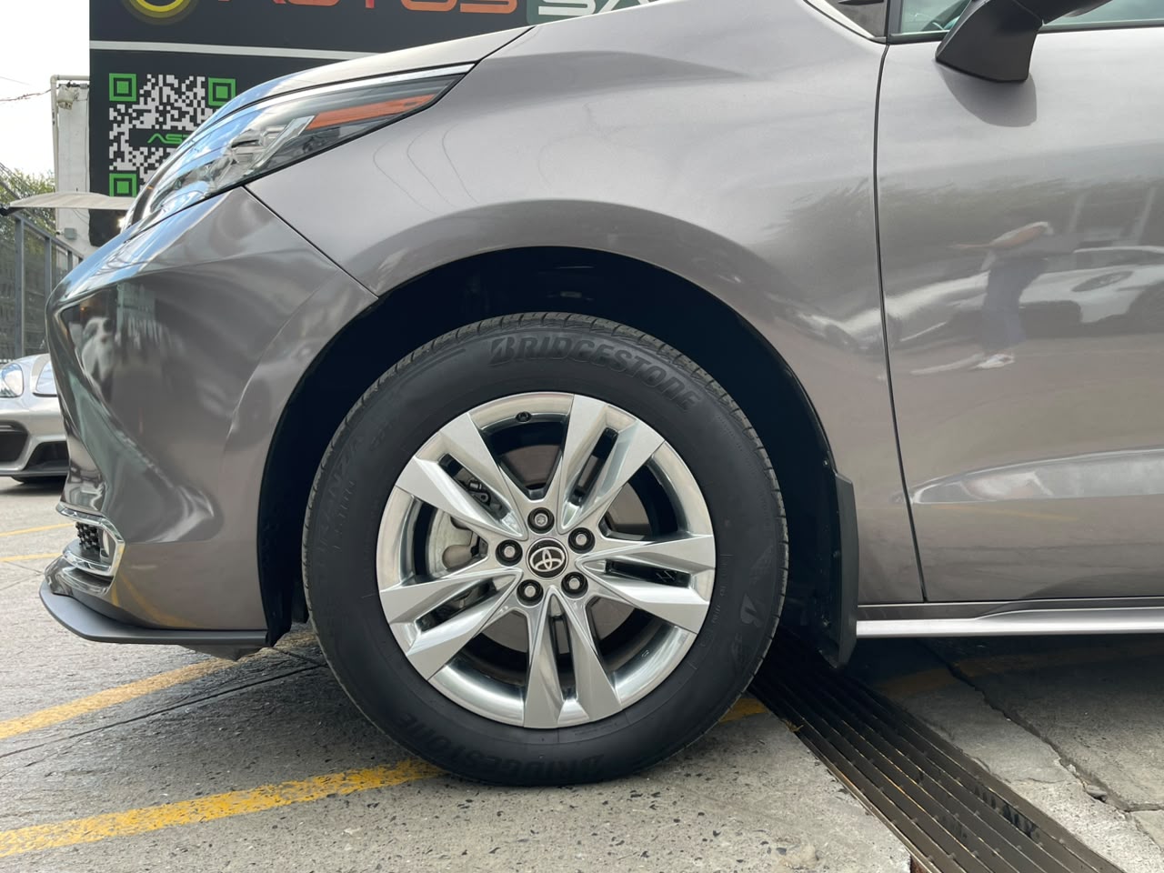 SIENNA XLE HYBRIDA