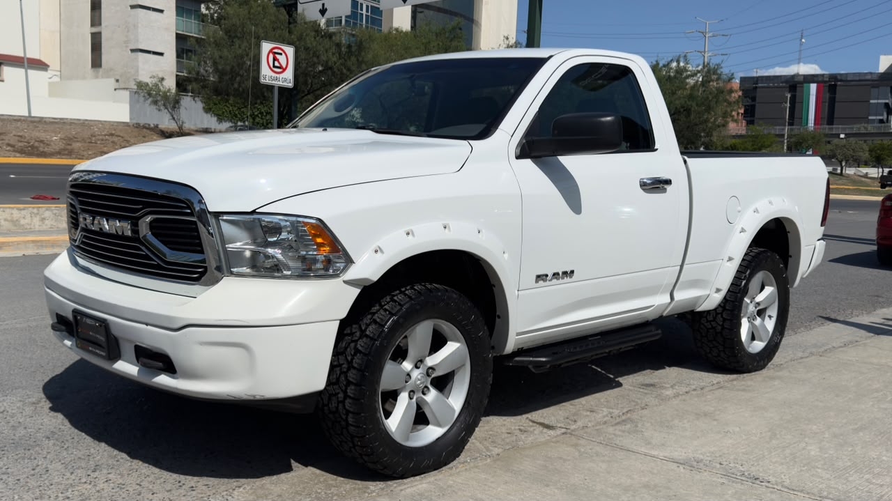 DODGE RAM 1500 CABINA REGULAR ST V6 4X4 2020