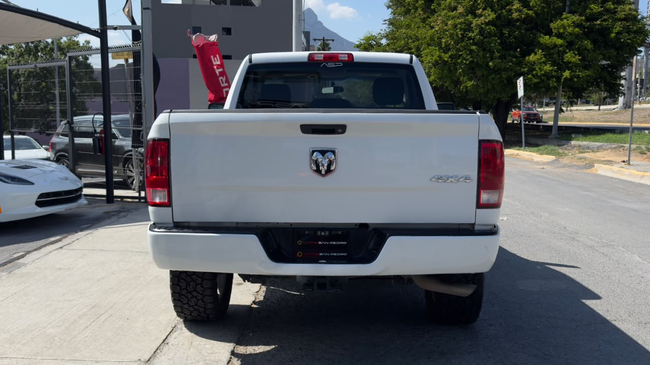 DODGE RAM 1500 CABINA REGULAR ST V6 4X4 2020