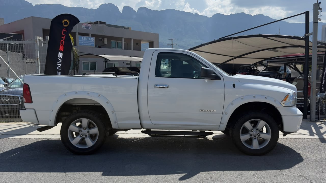 DODGE RAM 1500 CABINA REGULAR ST V6 4X4 2020