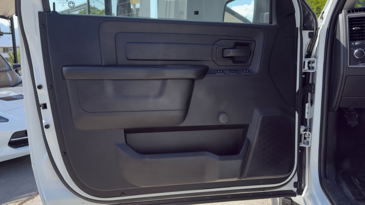 DODGE RAM 1500 CABINA REGULAR ST V6 4X4 2020