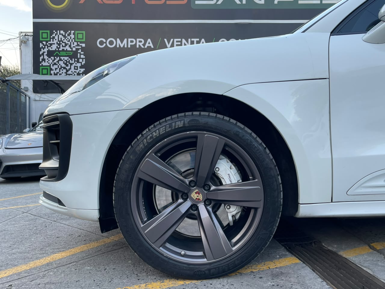 MACAN GTS 2.9 L 440 HP