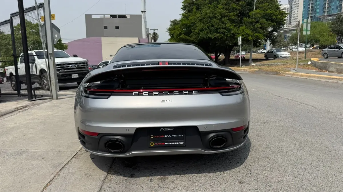 PORSCHE 911 TARGA 4S 2024