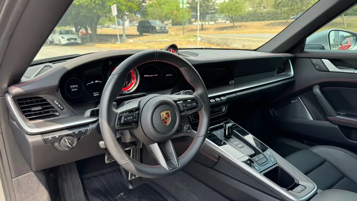 PORSCHE 911 TARGA 4S 2024