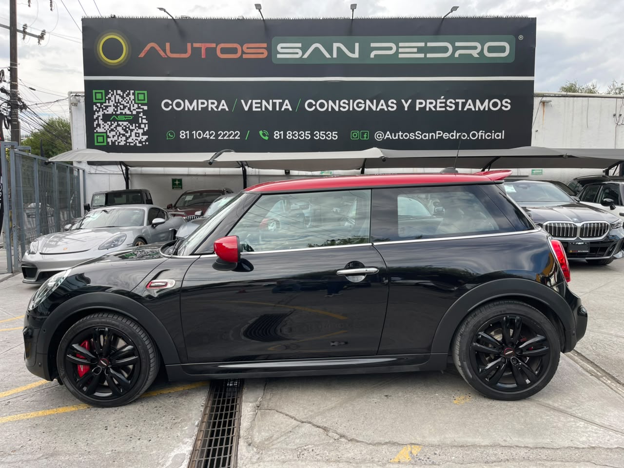 MINI COOPER JCW  HOT CHILI