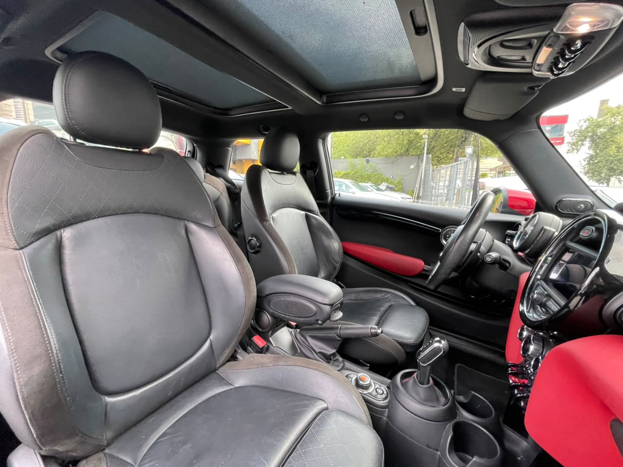MINI COOPER JCW  HOT CHILI
