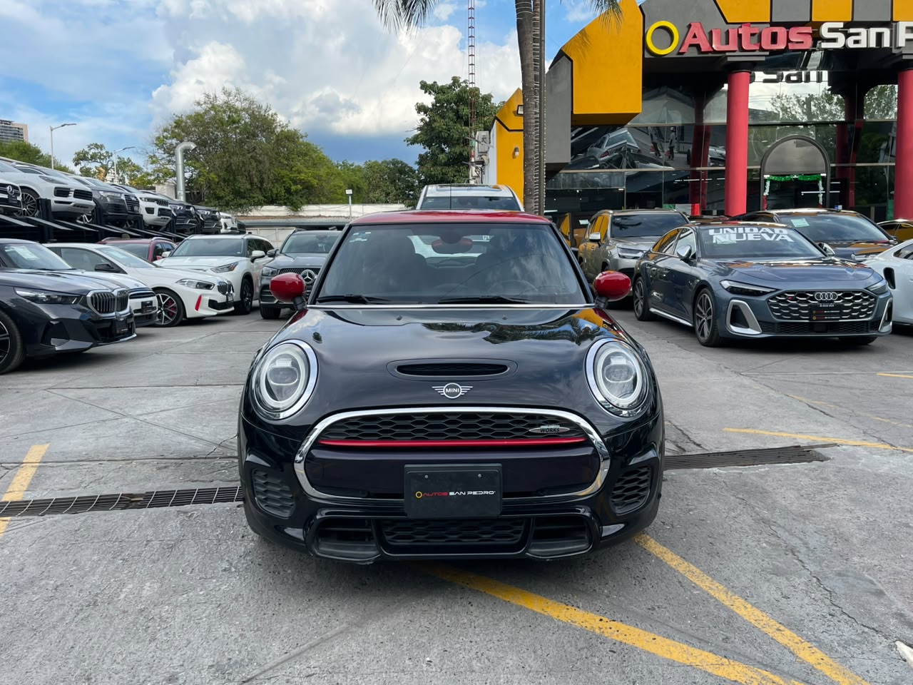 MINI COOPER JCW  HOT CHILI