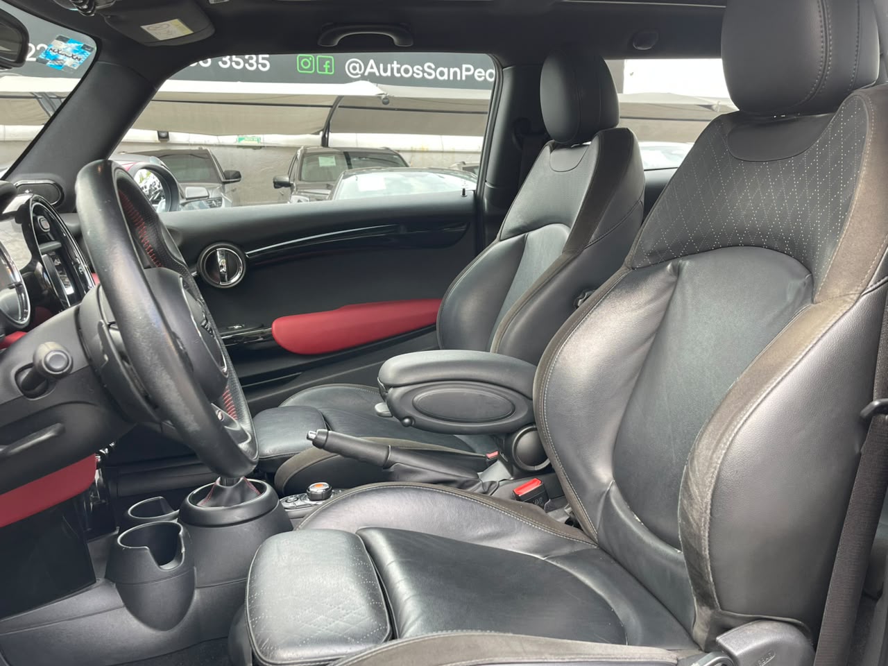 MINI COOPER JCW  HOT CHILI