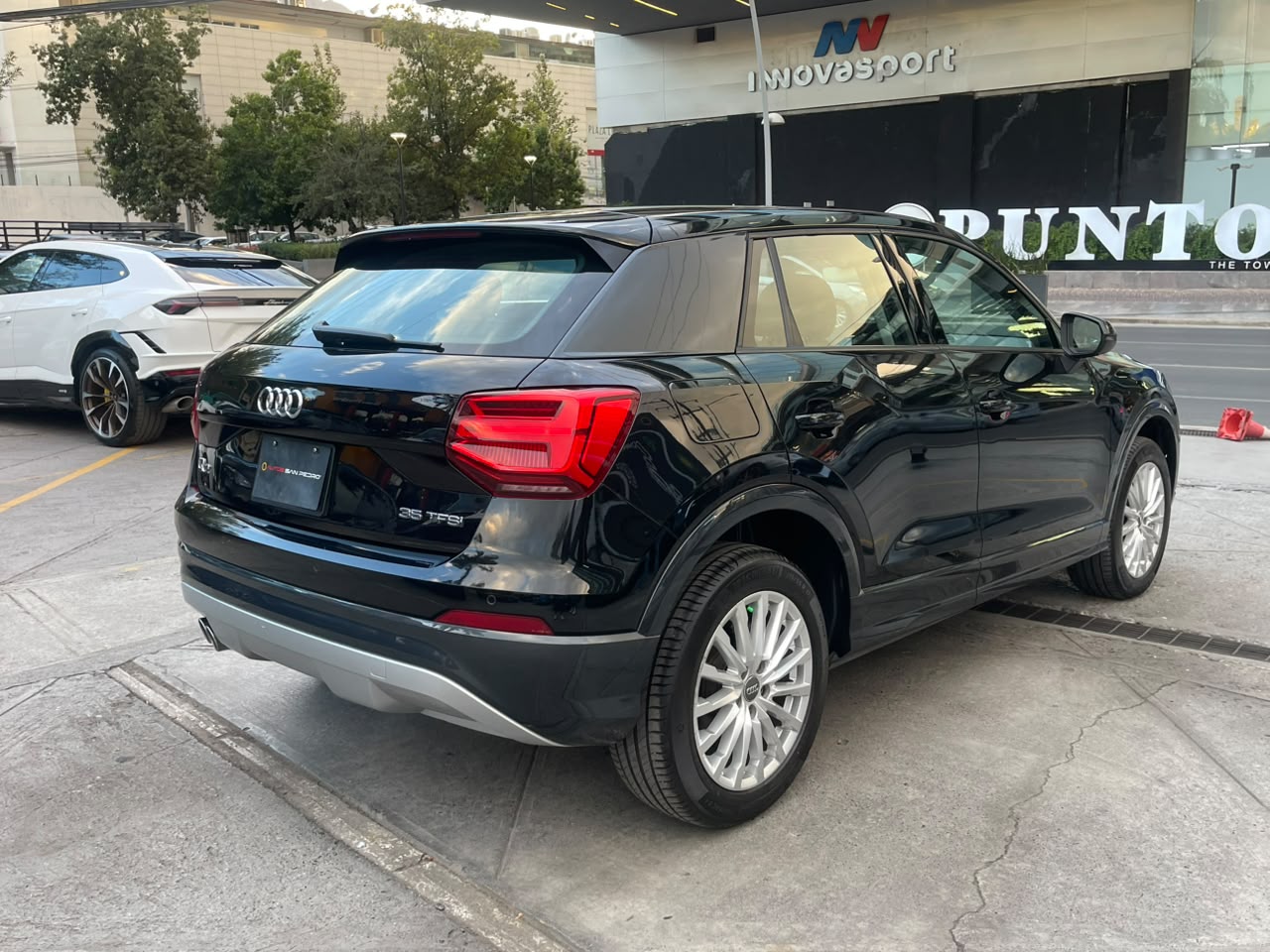 Q2 SELECT