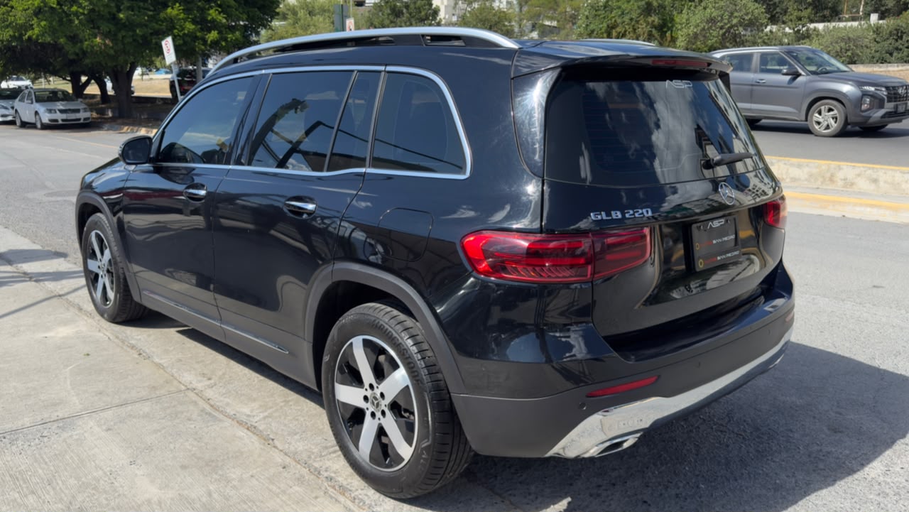 MERCEDES BENZ GLB 220 4MATIC MH 2025