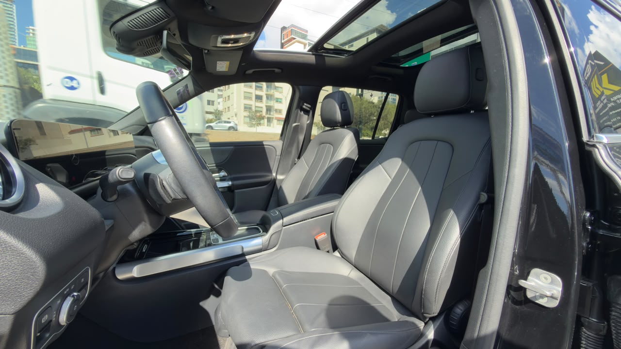 MERCEDES BENZ GLB 220 4MATIC MH 2025