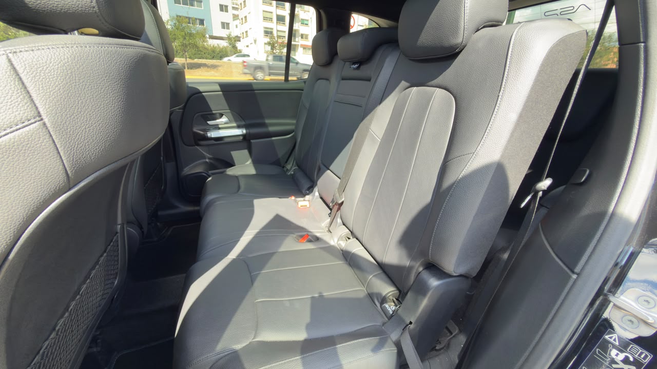 MERCEDES BENZ GLB 220 4MATIC MH 2025