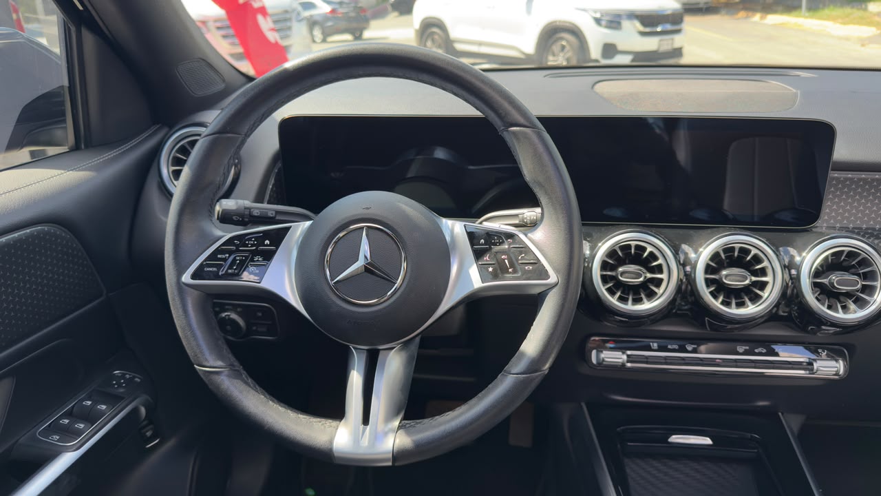 MERCEDES BENZ GLB 220 4MATIC MH 2025