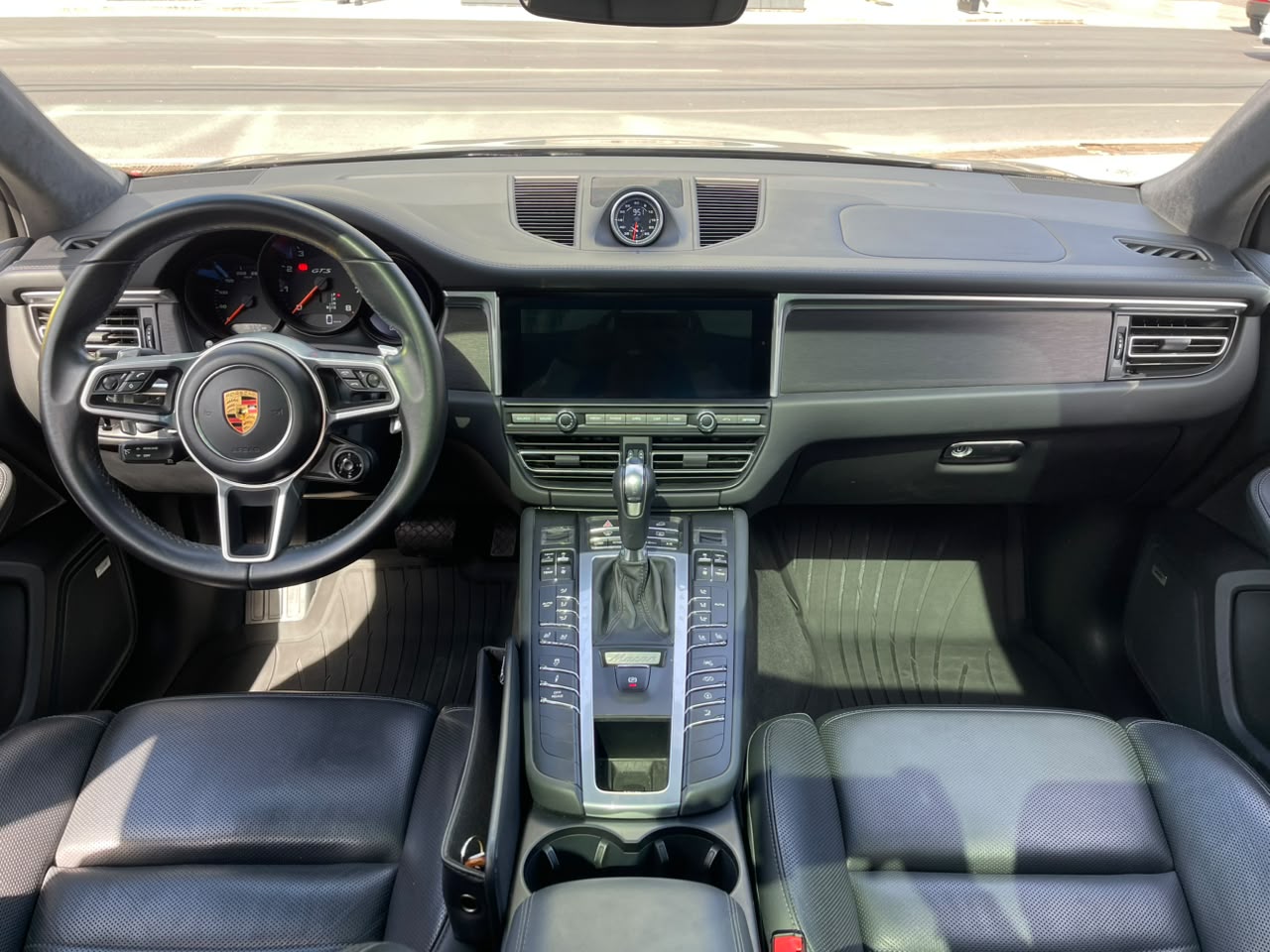 MACAN GTS