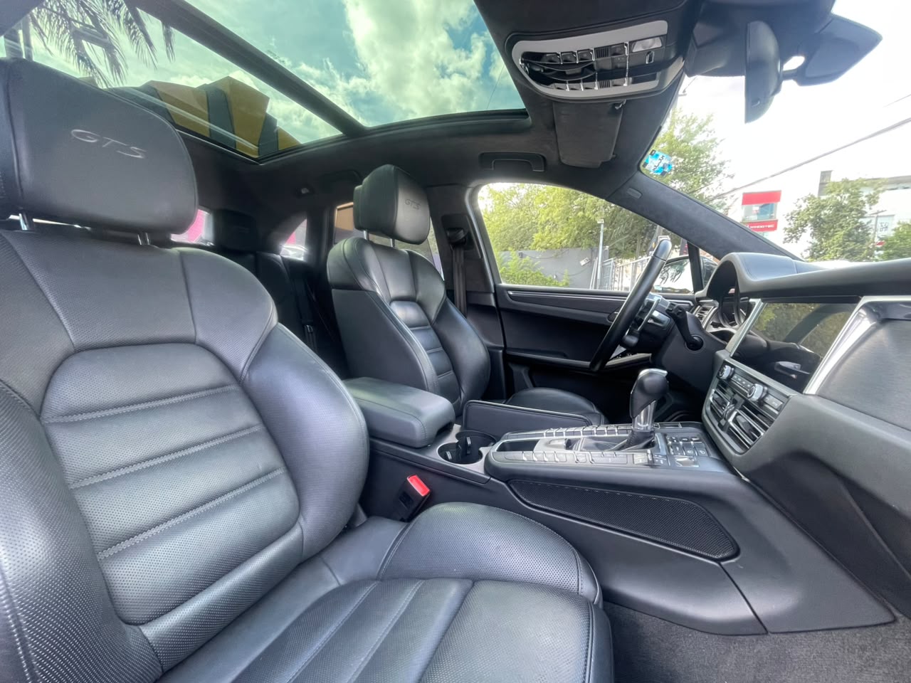 MACAN GTS