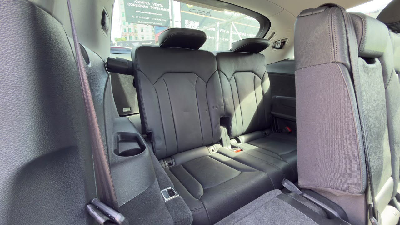 AUDI Q7 SELECT 2017