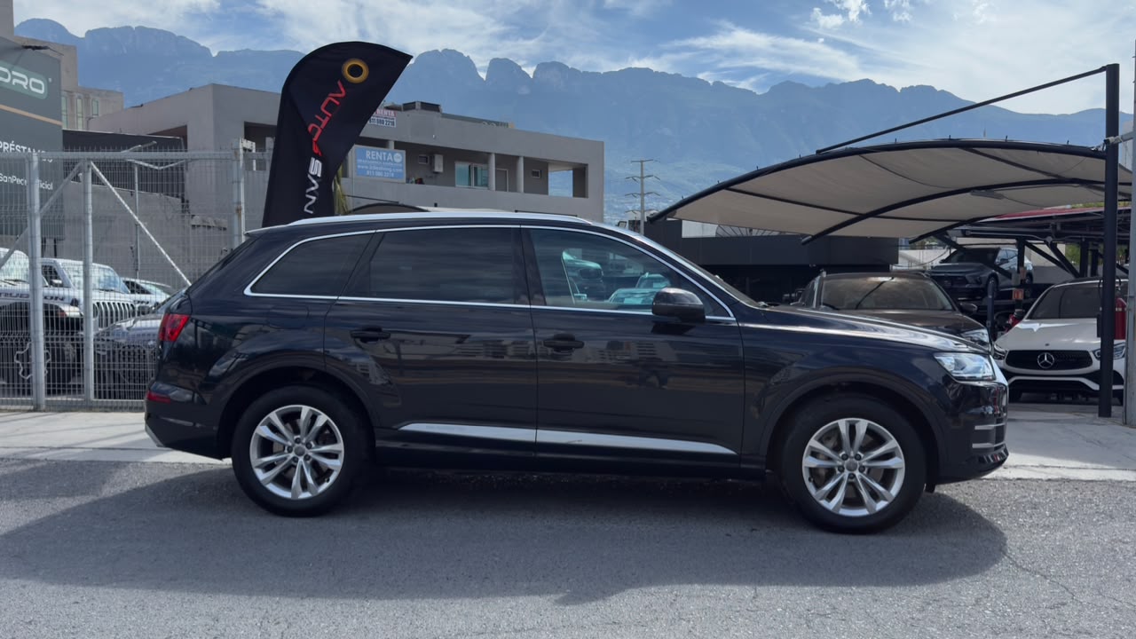 AUDI Q7 SELECT 2017